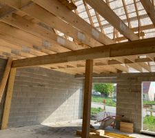 Charpente devant garage