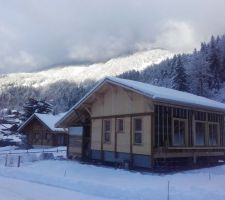 Belle lumière au loin, après-midi d'hiver