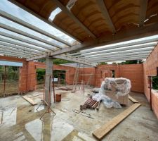 Pose poutrelles toits terrasse et sol étage