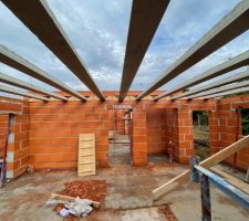 Pose poutrelles toits terrasse et sol étage