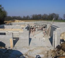 Coulage des linteaux et poutres du sous-sol