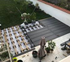 Fixation des lames pour la future terrasse