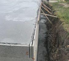 La planelle a lâchée quand la dalle a été coulée