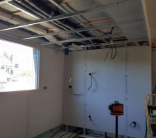 Le faux plafond de la cuisine