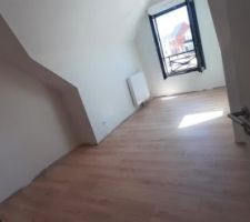 Une chambre presque terminée, on va pouvoir y stocker nos affaires le temps de finir les autres pieces6