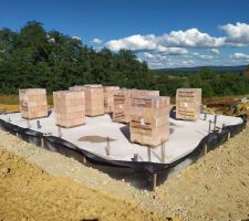 Livraison des briques TH+ sur le chantier