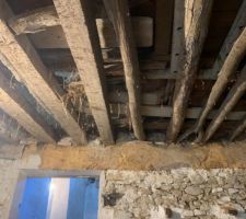 Poutre du plancher de l?annexe