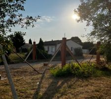 Pose des poteaux pour le carport