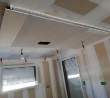 Structure du faux plafond dans la cuisine