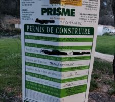 Le panneau d'affichage avec constat d'huissier