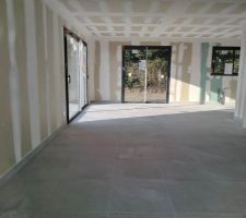 Carrelage posé salon
