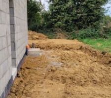 Décapage du futur carport et de la terrasse