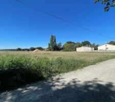 Le terrain c&ocirc;t&eacute; nord est