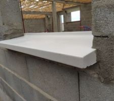 Pose des seuils de fenêtres et baies