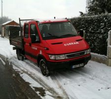 Et le camion pour tirer la remorque et la mini pelle