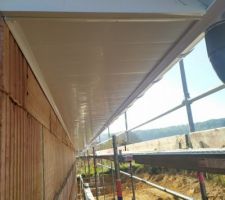 Soffite et planches de rive en PVC