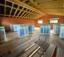Pose des rails plafond et pose isolant