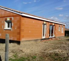 Menuiseries posées , maison hors d'air
