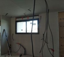 Pose du plafond suspendu et placo de la cuisine