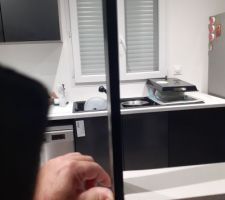 Je devais avoir une jolie verrière mais les placos ne sont même pas droit pose impossible....