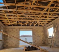 Charpente &eacute;tage