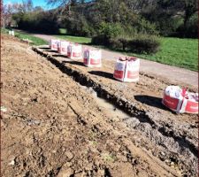 8 big bag de tout venant pour préparer un drain autour du terrain