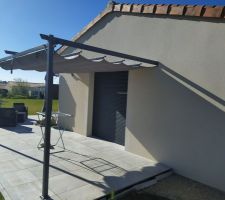 Terrasse grès cérame sur plot, montage 2ème pergola