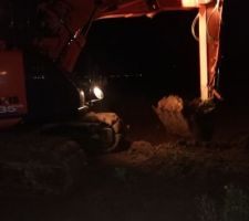 Début des fouilles, il fait nuit quand il termine
