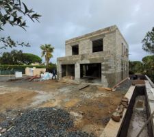 Décembre pluvieux.  Acotère terminé