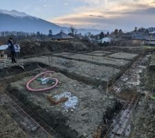 Le terrassement est terminé, les fondations vont pouvoir être coulées