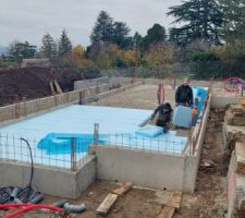 Pose de l'isolant et ferraillage pour la dalle
