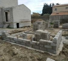 Mise en place du vide sanitaire 120CM (6 rangs de parpaings)