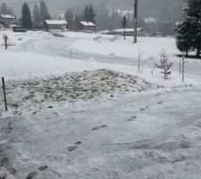 Déneigement du jardin pour stocker la paille