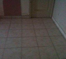 Diff&eacute;rentes vues du carrelage et des plinthes