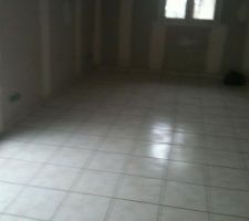 Diff&eacute;rentes vues du carrelage et des plinthes