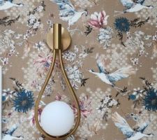 Détail de la tapisserie de la chambre sous toit.