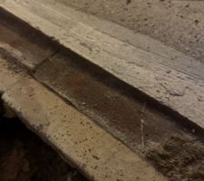 Des tomettes au sol sous un reagreage ?