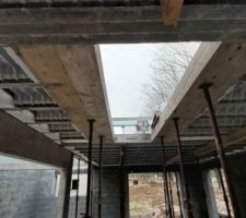 Tr&eacute;mie de l'&eacute;tage d&eacute;coffr&eacute;e.