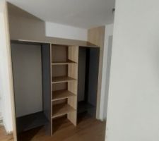 Aménagement de placard dans la chambre parentale