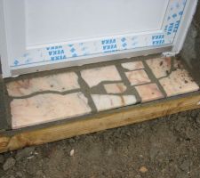 Seuils en marbre du portugal....normal pour des maçons portugais !!