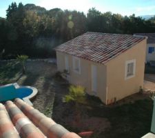 VUE sur le pool ( 2i&egrave;me chambre).