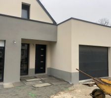 Devant de la maison