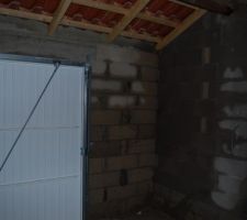 Tr&eacute;s humide les murs quand il pleut