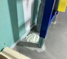 Bati support WC pris dans la chape

Coulage de la chape sur système de chauffage au sol