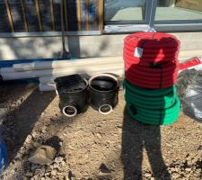 Materiel de VRD et drainage en attente