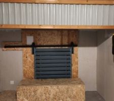 Préparation pour la climatisation du dortoir.