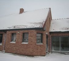 LA NEIGE fond plus facilement sur le bow window et le salon