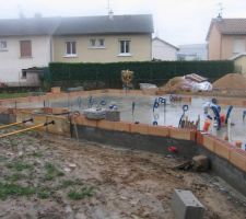 Et voila , c'est fait , une belle dalle toute neuve !!!