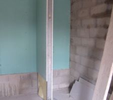 Emplacement dans le garage du chauffe eau