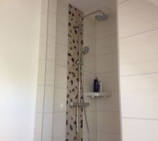 Douche de ma chambre.